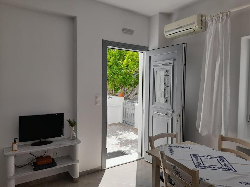 Matilda Milos - Cycladic Living Apartment Triovasálos Екстериор снимка